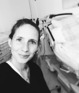 Lena Reinhart bei der Doula-Arbeit